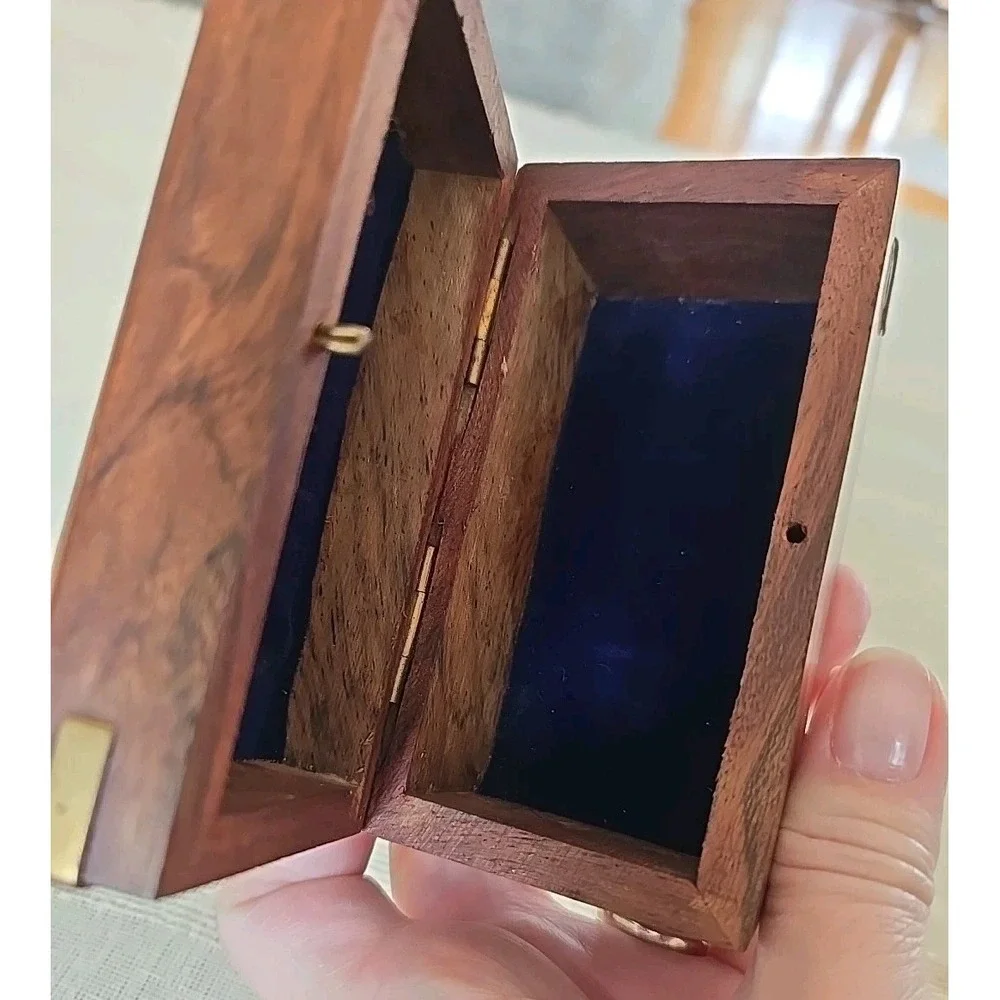 VTG Wooden Token/Keepsake/Trinket Box Hinged W/Brass Details 4